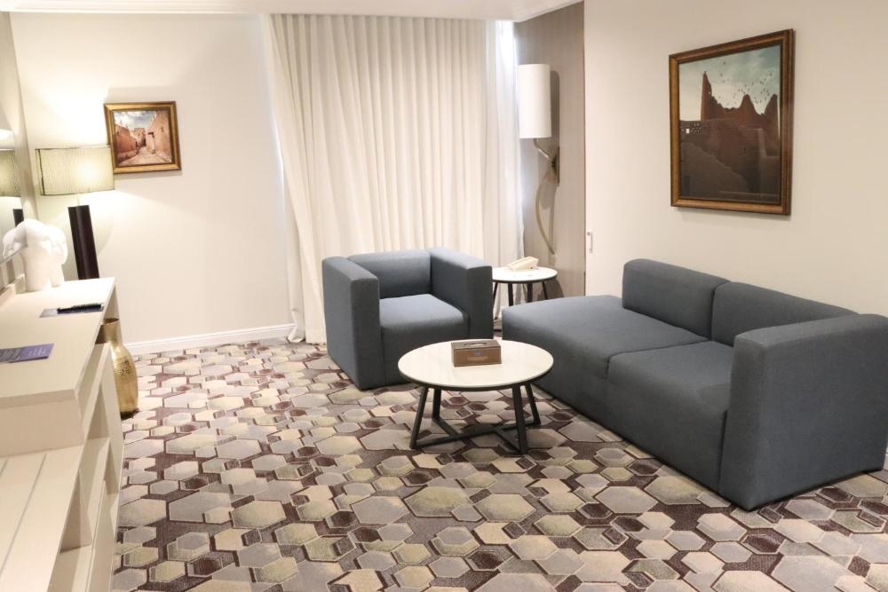 Room image 4