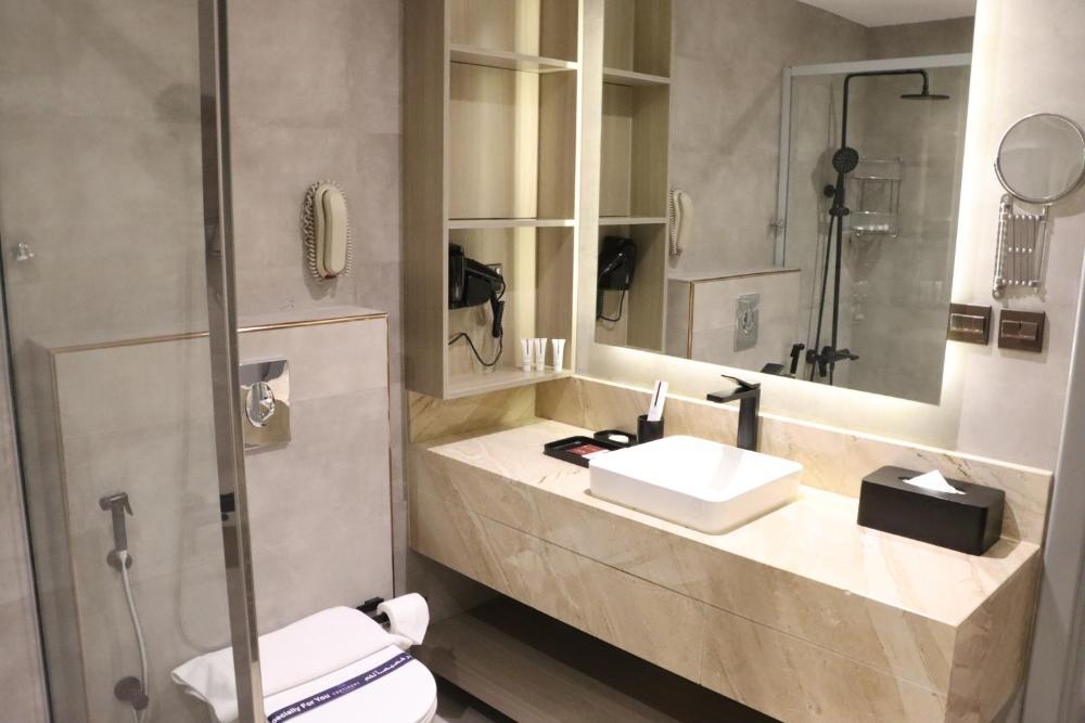 Room image 5